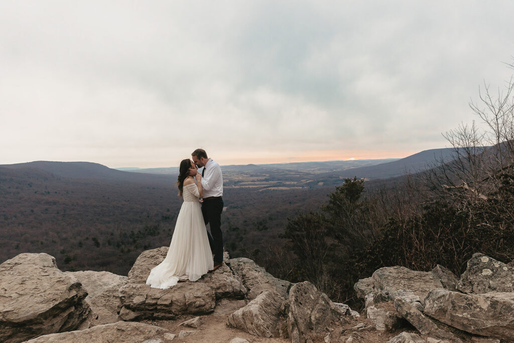 bride and groom kissing at hawk mountain sanctuary for their pennsylvania elopement